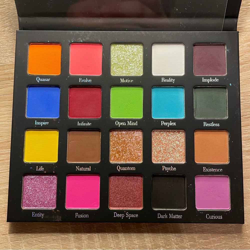 Midas Cosmetics Perception palette